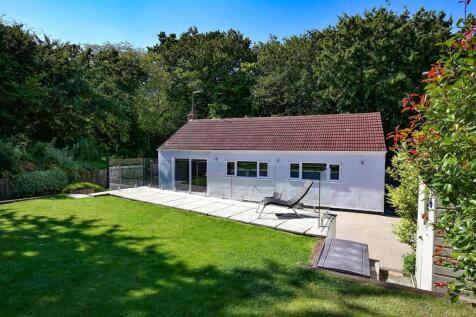 Crouch Lane, Borough Green, Sevenoaks 2 bed bungalow for sale