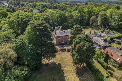 London Road, Wrotham Heath, Sevenoaks 4 bed house for sale