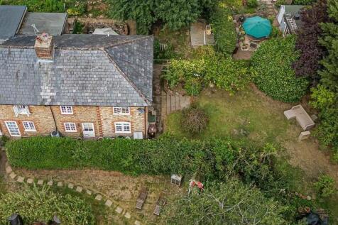 Chapel Row, Ightham, Sevenoaks 3 bed semi