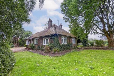 Standard Hill Close, Ninfield, TN33 2 bed detached bungalow for sale