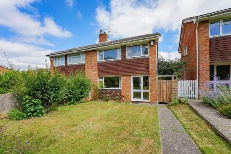 Greenslade Gardens, Bristol BS48 3 bed semi