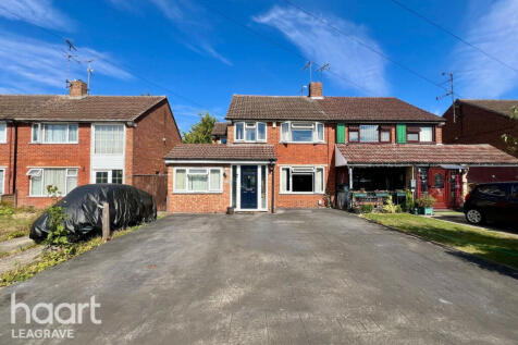 5 bedroom semi-detached house for sale