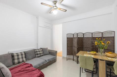 2 bedroom ground floor flat for sale
