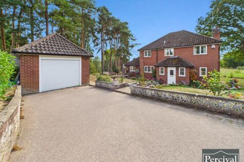 Lamarsh Hill, Bures, Suffolk, CO8 3 bed detached house for sale
