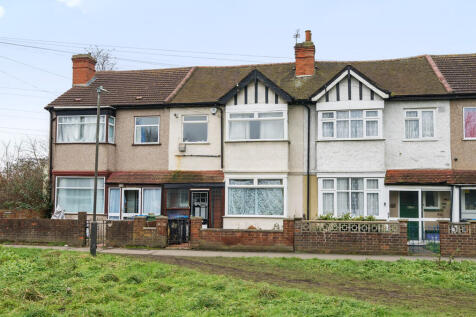 Carshalton Road, Mitcham 3 bed terraced house for sale