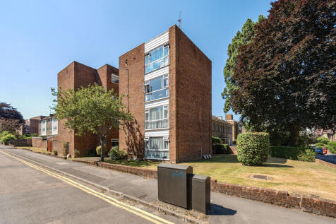 Cedar Gardens, Sutton 1 bed apartment for sale