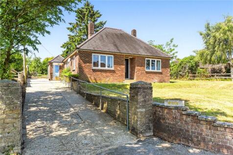 Stoke Charity Road, Kings Worthy... 2 bed bungalow for sale