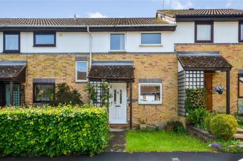 Plough Way, Winchester, Hampshire, SO22 2 bed terraced house for sale