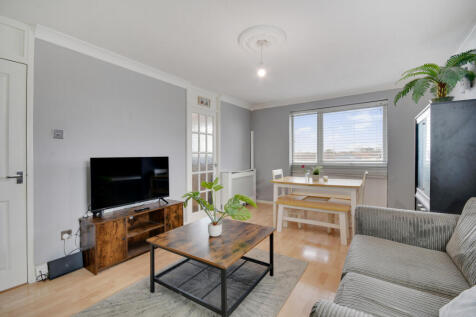 Foxglove Way, Springfield, Chelmsford 2 bed flat for sale