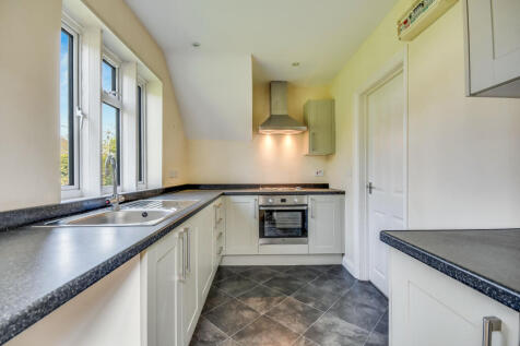 Bicknacre Road, East Hanningfield... 3 bed semi