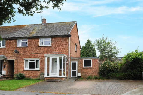 White Horse Avenue, Halstead, Essex 4 bed end of terrace house for sale