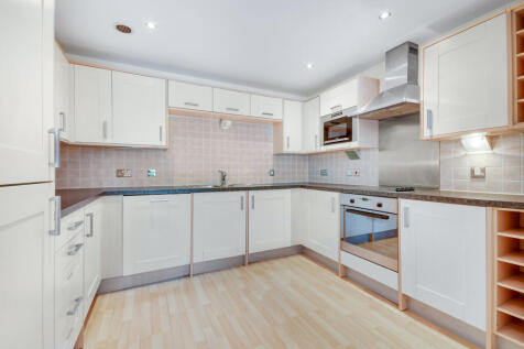 Wells Crescent, Marconi Plaza... 2 bed flat for sale