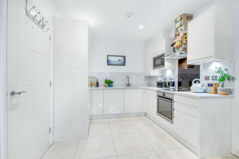 Hardy Close, Chelmsford 1 bed flat for sale