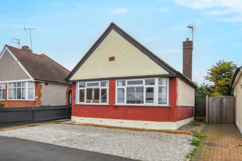 Wallace Crescent, Chelmsford 2 bed bungalow for sale