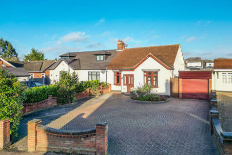 Station Road, West Horndon, Brentwood 2 bed semi