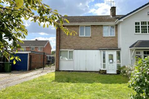 3 bedroom semi-detached house for sale