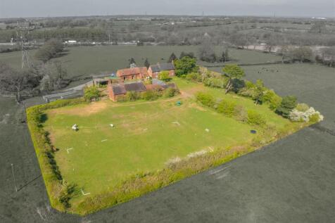 Grove Lane, Coventry CV7 5 bed farm house for sale