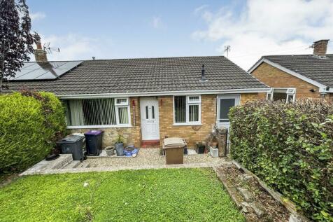 2 bedroom semi-detached bungalow for sale