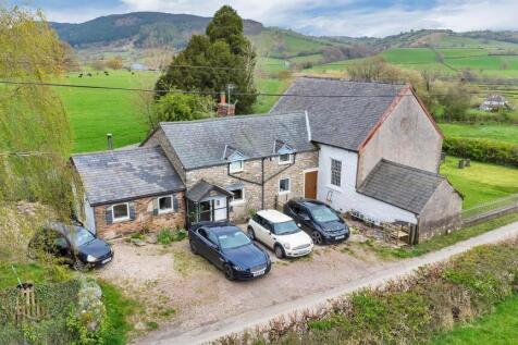 Llansilin 4 bed detached house for sale