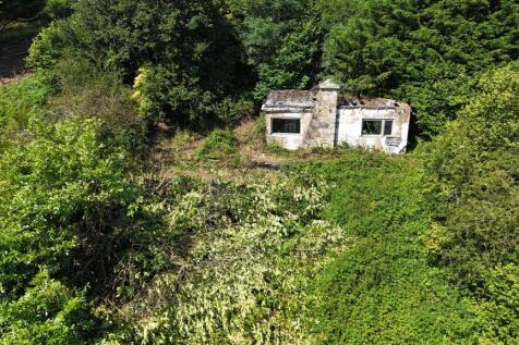 Dinbren, Llangollen 2 bed cottage for sale