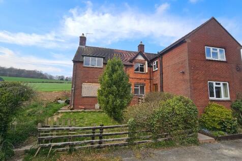 Rushbury SY6 3 bed terraced house for sale