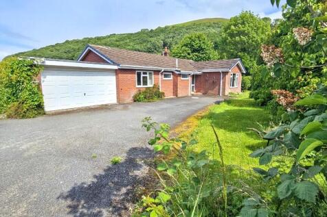 Little Stretton SY6 4 bed detached bungalow for sale