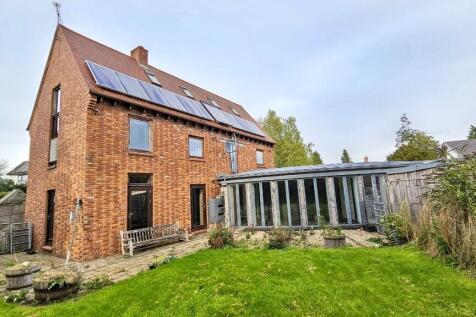 Rushbury Road, Rushbury SY6 3 bed detached house for sale