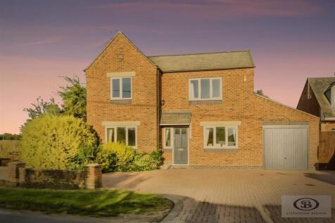 131 Stoneley Road, Coppenhall, Crewe 4 bed detached house for sale