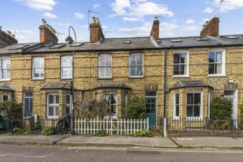 St. Bernard`s Road, Walton Manor 3 bed terraced house for sale