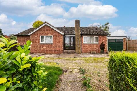 Top Street, Southam 2 bed detached bungalow for sale
