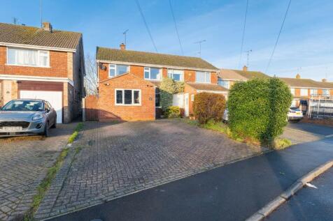 Lakin Drive, Bishops Itchington, Southam 3 bed semi