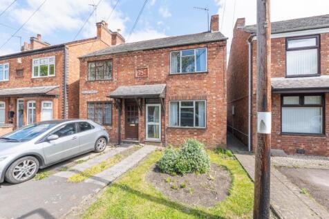 Willow Grove, Long Itchington, Southam 2 bed semi