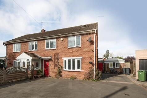 East Dene, Royal Leamington Spa 3 bed semi