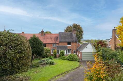 Village Street, Offchurch, Leamington... 3 bed semi