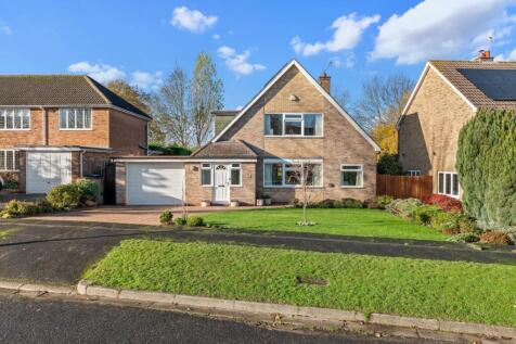 The Fairways, Leamington Spa 3 bed detached house for sale