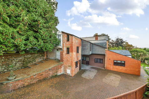 6 bedroom detached house for sale