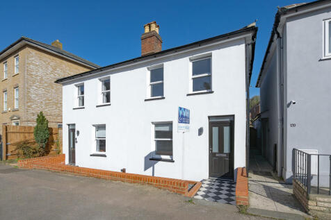 2 bedroom semi-detached house for sale