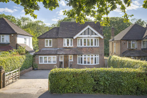 Coulsdon Road, Coulsdon CR5 5 bed detached house for sale