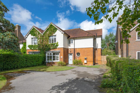 Netherne Drive, Coulsdon CR5 4 bed semi