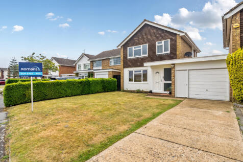 Squirrels Way, Earley, Reading 3 bed link detached house for sale