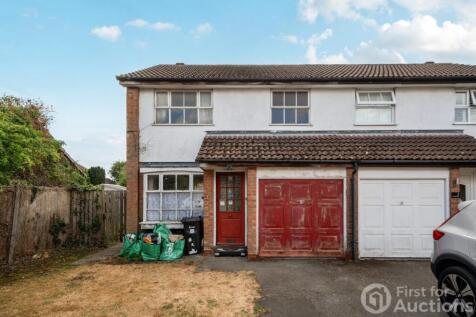 Burwell Close, Lower Earley, Reading 3 bed semi