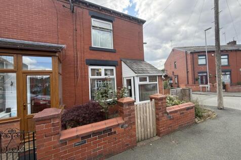 Spring Lane, Lees, Oldham 2 bed end of terrace house for sale