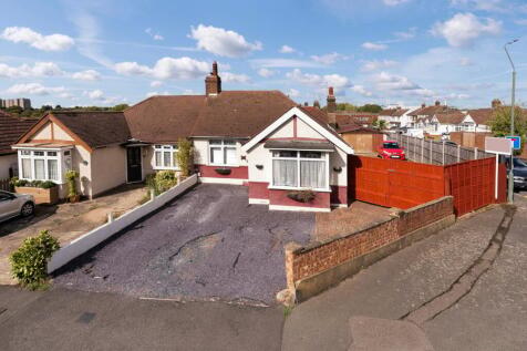 Kingswood Avenue, Belvedere, DA17 2 bed semi