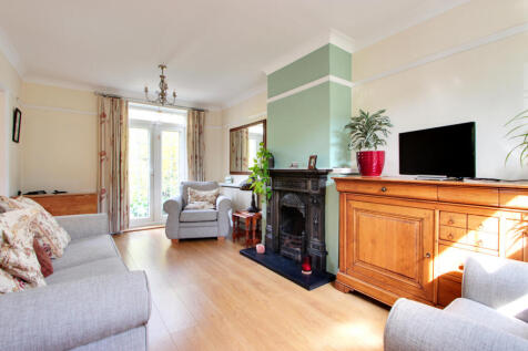 London W12 3 bed terraced house for sale