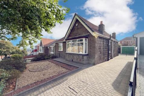 3 bedroom semi-detached bungalow for sale