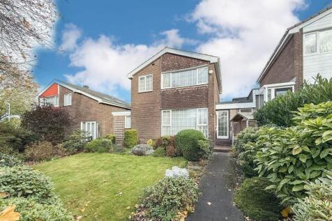 3 bedroom link detached house for sale