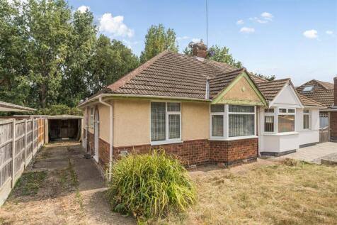 2 bedroom semi-detached bungalow for sale