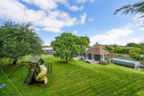 Biggin Farm, Faversham Road... 4 bed detached house for sale