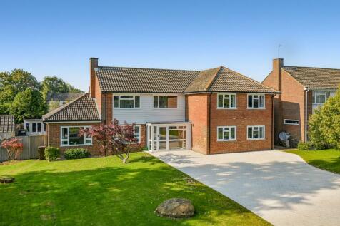 5 bedroom detached house for sale