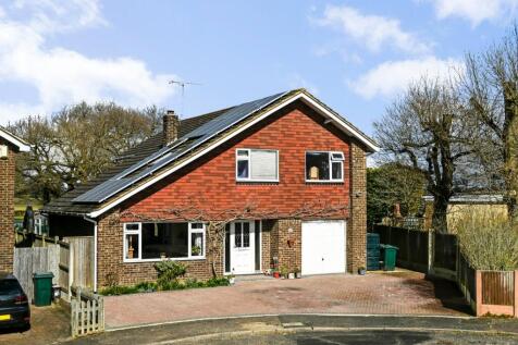 Park Farm Close, Shadoxhurst... 5 bed detached house for sale